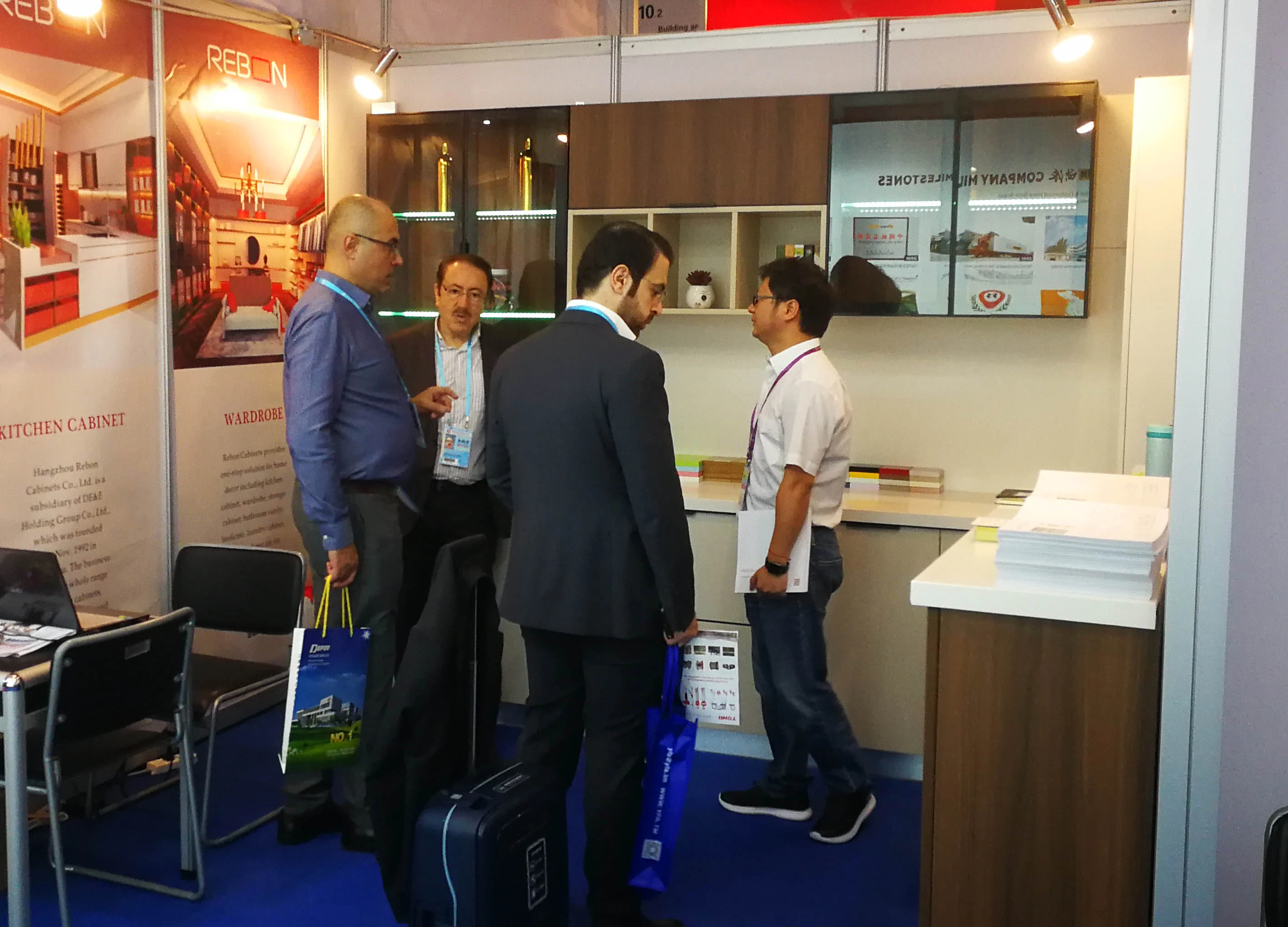 Obrigado a todos os amigos que vêm à feira de Cantão